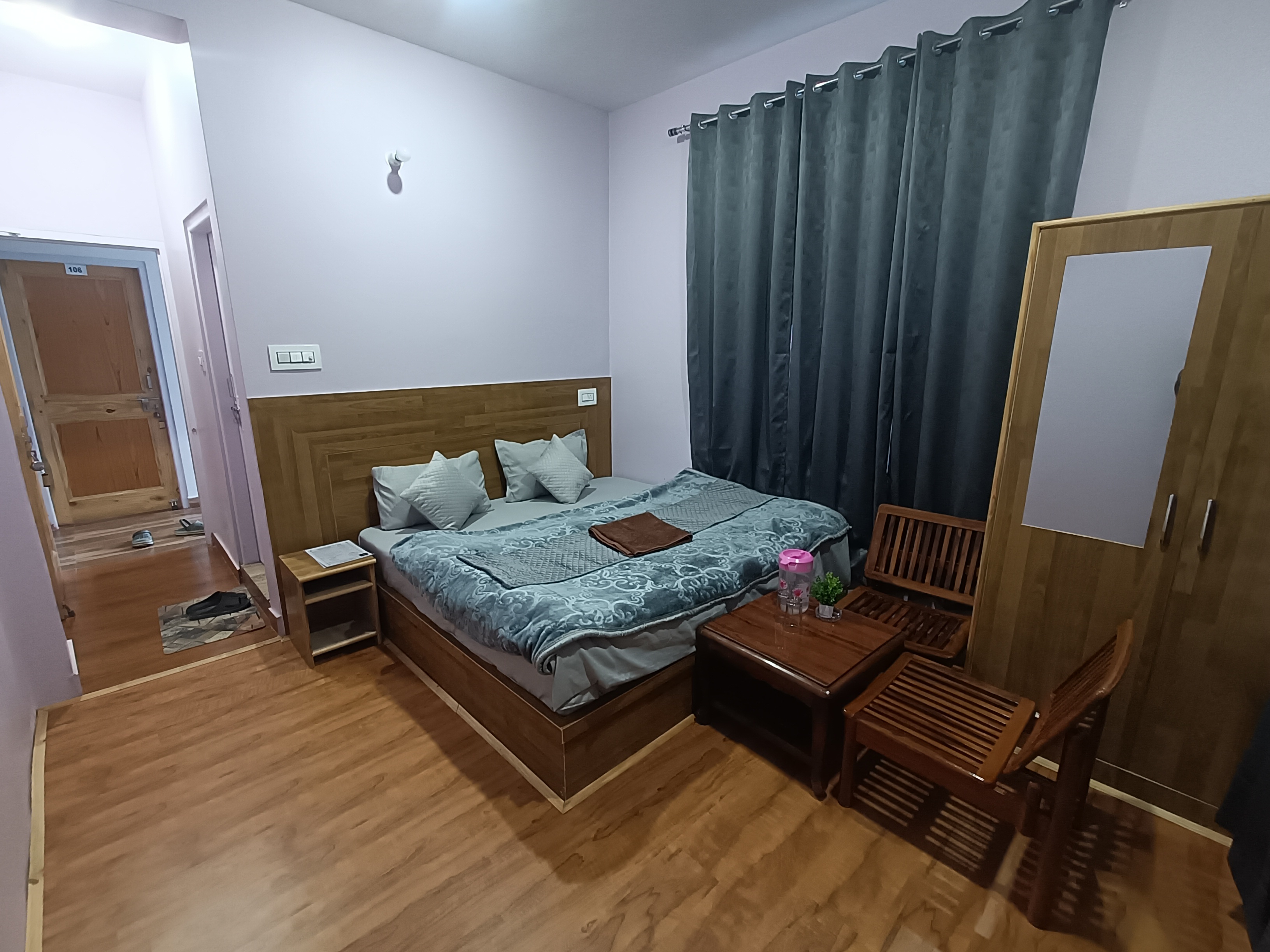 Premium Room